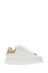 Sneakers in pelle bianca con tallone in tessuto beige -  | Wise