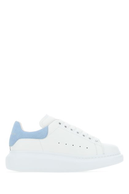 White leather sneakers with powder blue suede heel