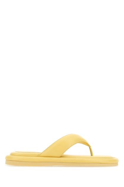 Pastel yellow leather Gia 5 thong slippers