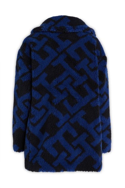 Oversized coat in royal blue synthetic fur