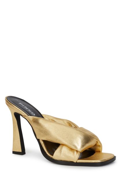 Sandals in laminated gold nappa