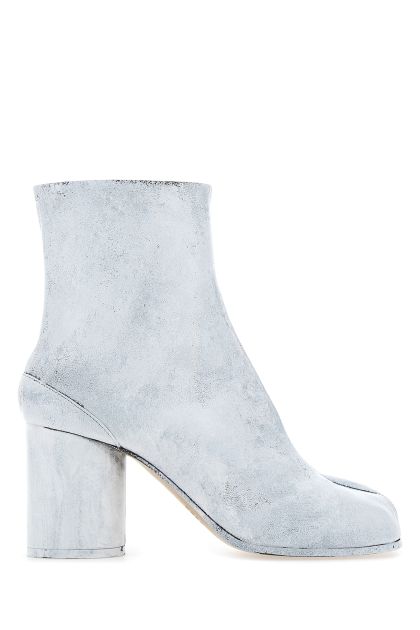 Tabi ankle boots in white leather